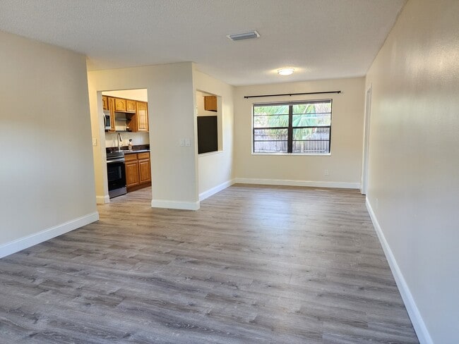 Building Photo - 1773 Tifton Terrace S