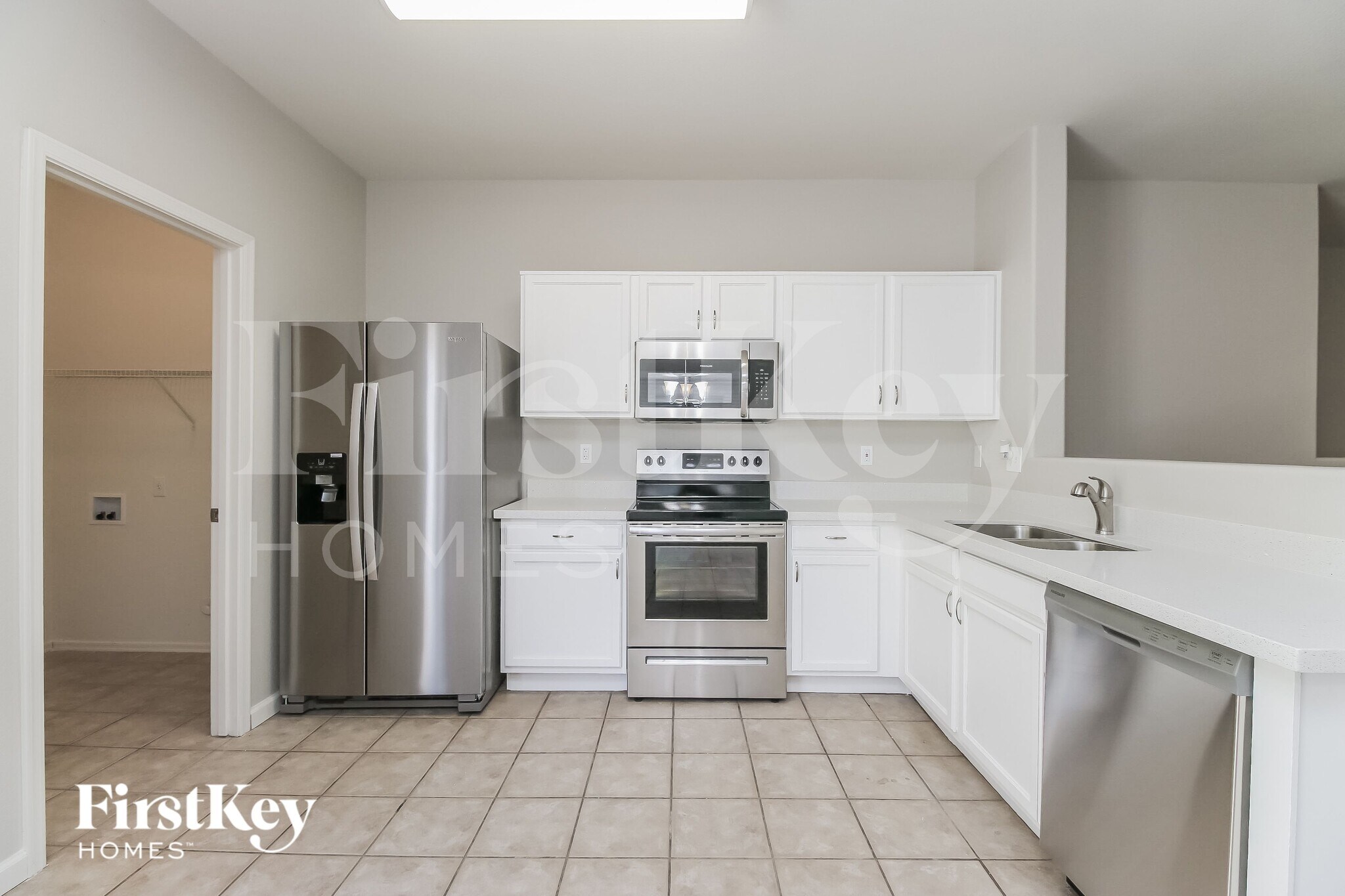 Building Photo - 1232 E Omega Dr