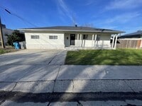 Building Photo - 1215 Whyler Rd