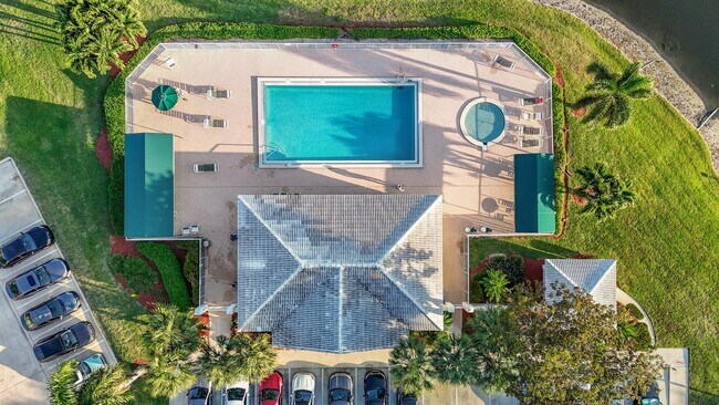Building Photo - 6121 Balboa Cir