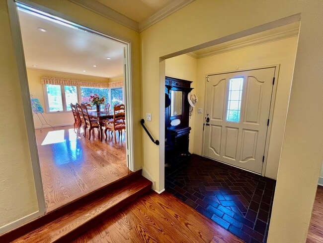 Building Photo - Charming and Accommodating Carmel-by-the-Sea Home coming soon!