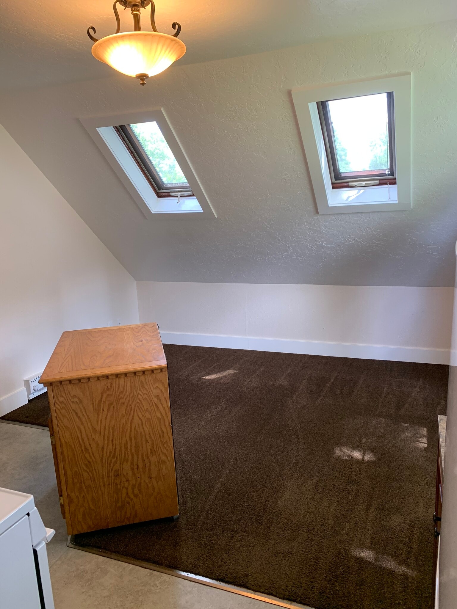 Main room - 647 N Morton St