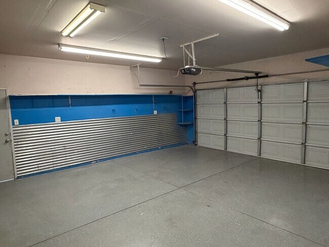 Building Photo - 1339 Vine St