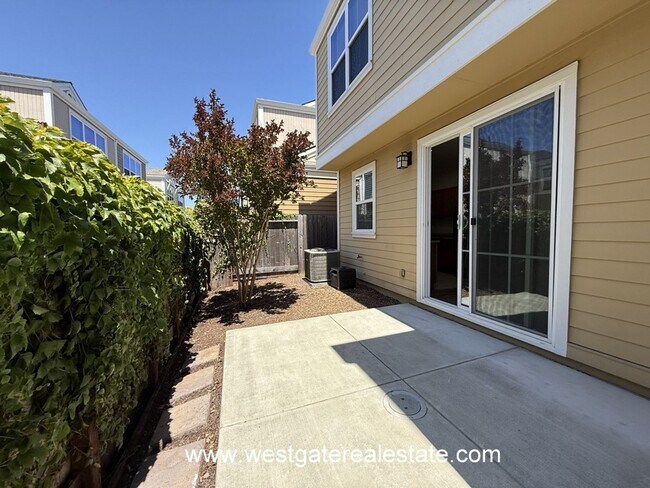 Building Photo - 703 Wood Sorrel Dr