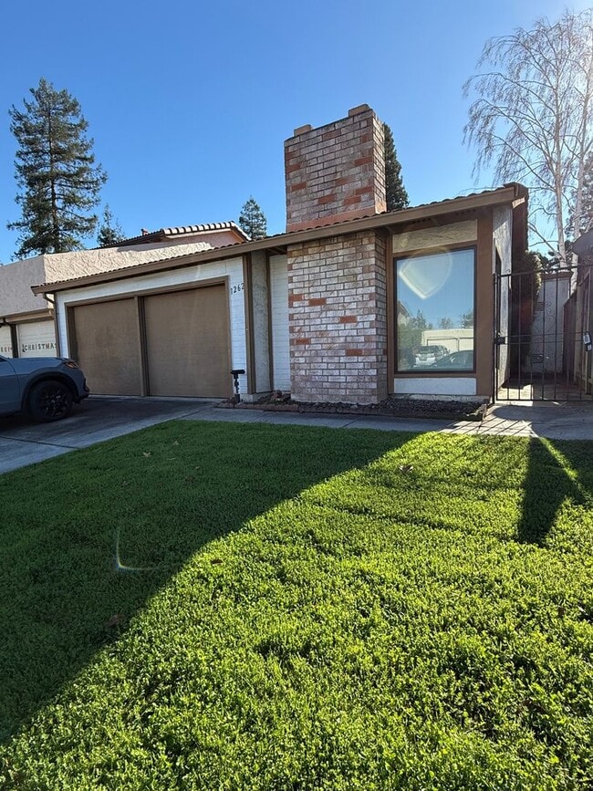 Building Photo - Charming 2 Bed / 2 Bath Single-Family Home in Willow Glen – Willowvale Estates (95126)