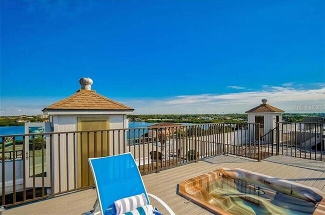 Building Photo - 5911 Midnight Pass Rd