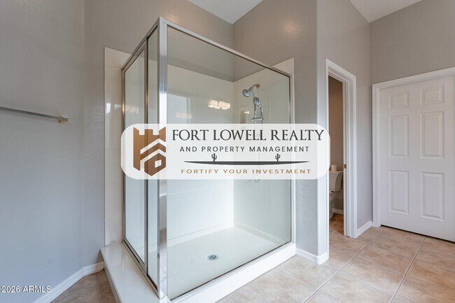 Building Photo - 13354 W San Miguel Ave