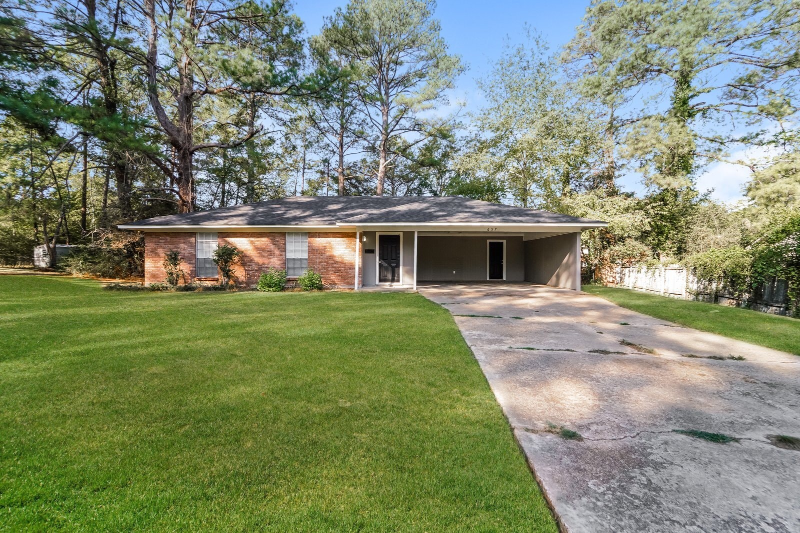 Building Photo - 657 Upper Darby Rd