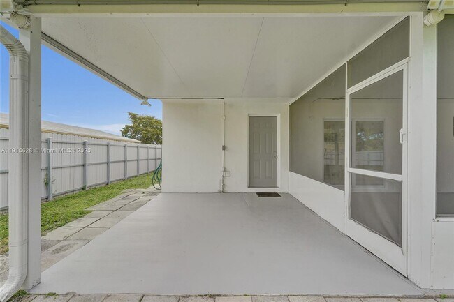 Building Photo - 6283 Sherman St