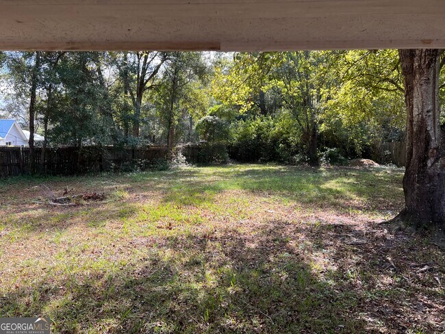 Building Photo - 203 Courtney Pl