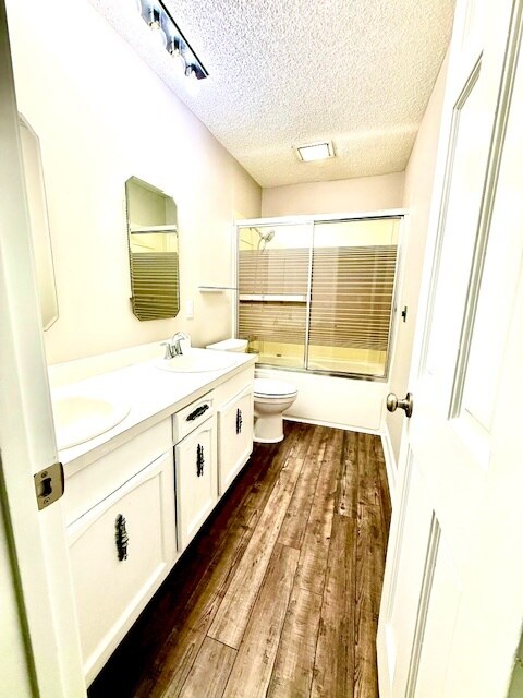 Building Photo - 122 Old Chapin Rd