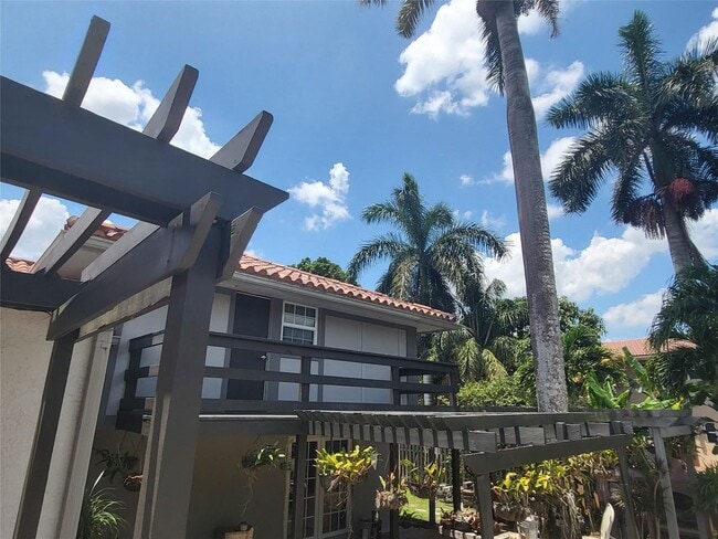 Building Photo - 11081 SW 30th Ct