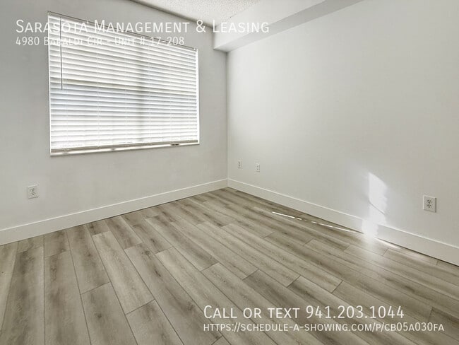 Building Photo - 4980 Baraldi Cir