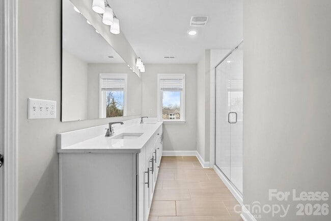 Building Photo - 1515 Hidden Falls Rd