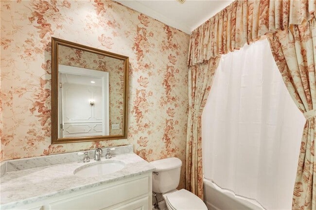 Building Photo - 2485 W Wesley Rd NW