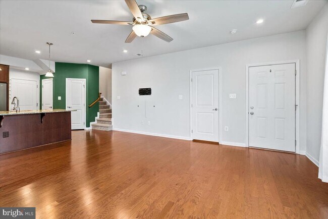 Building Photo - 6500 Walcott Ln
