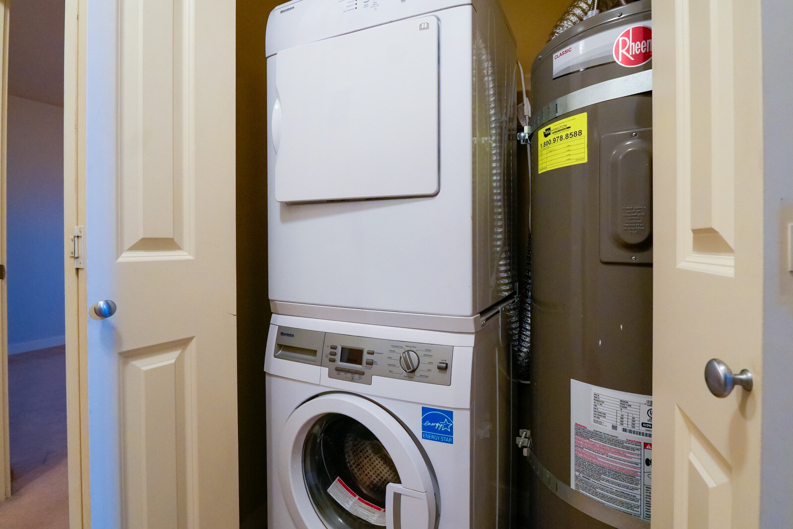 In unit laundry (Washer/Dryer) - 1310 N Lucas Pl