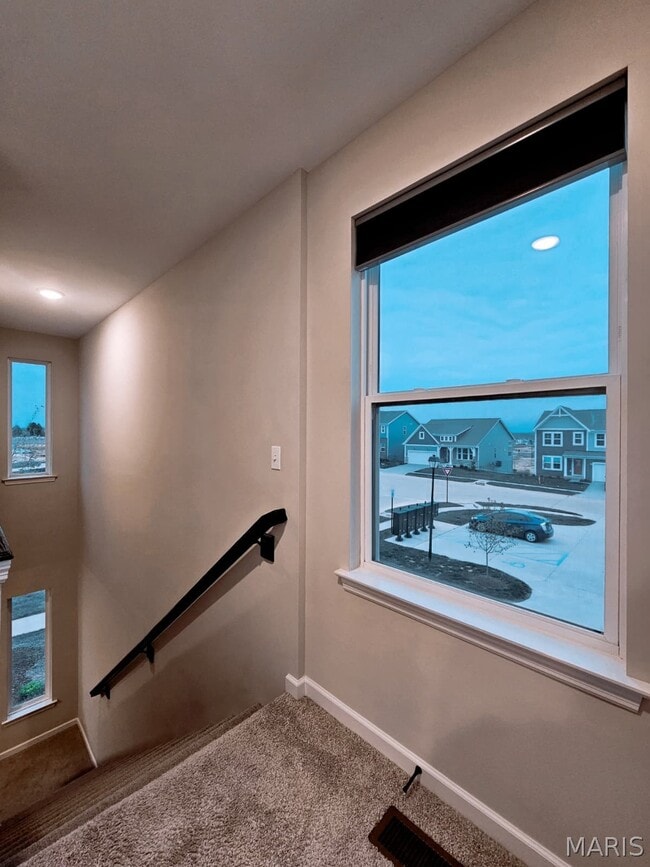 Building Photo - 367 Newbridge Wy