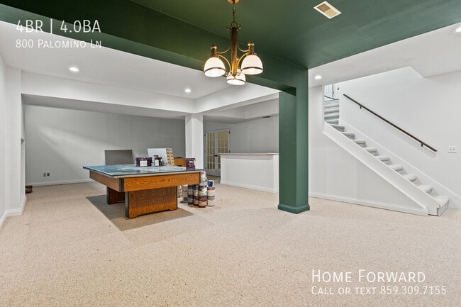 Building Photo - 800 Palomino Ln