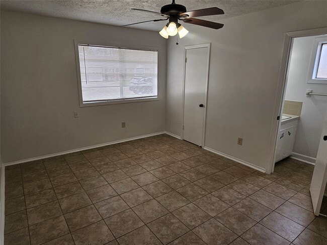 Building Photo - 4214 Ember Ln