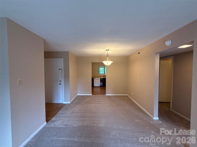 Building Photo - 2800 Heathstead Place