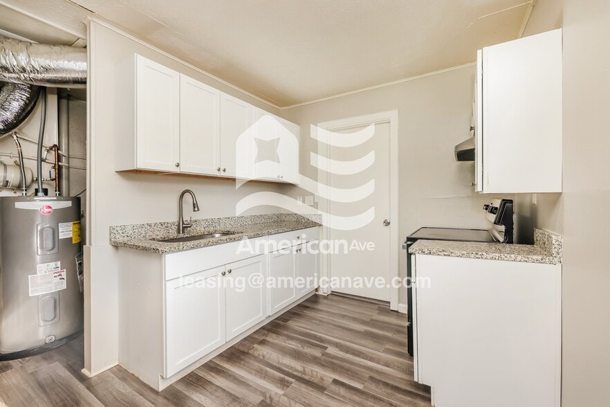 Building Photo - 1818 Springmont Ave