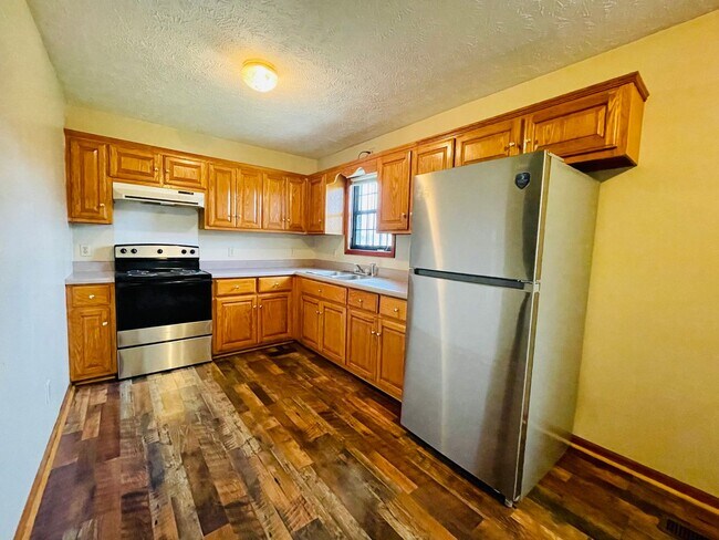 Building Photo - Deposit Special !