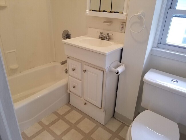 bath - 42 Spring Forest Ave