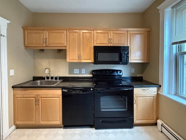 Building Photo - 38 Ransom Rd