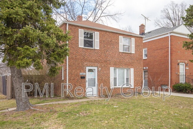 Building Photo - 645 Babbitt Rd