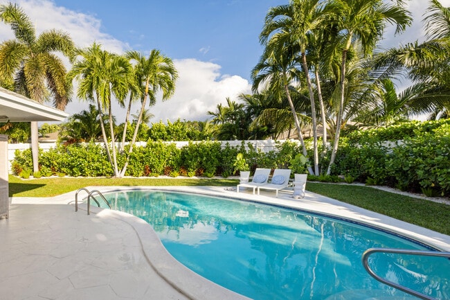 Building Photo - 2512 SW 5th St