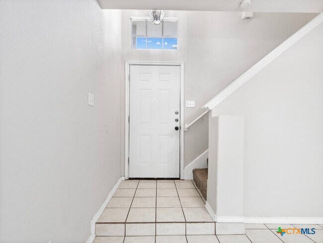 Building Photo - 825 Sagewood Trail