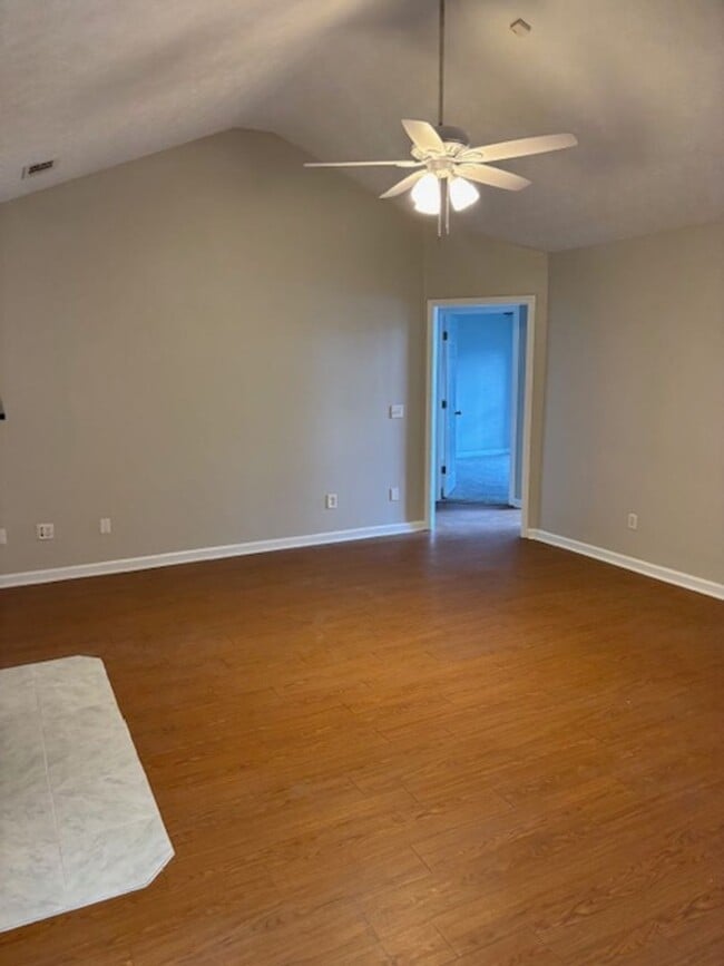 Building Photo - Your Next Home Awaits – Move-In Ready.