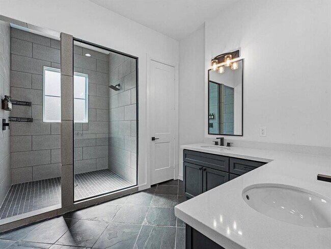 Building Photo - 4508 Old Yale St