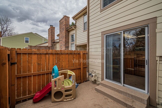 Building Photo - 14129 E Warren Pl