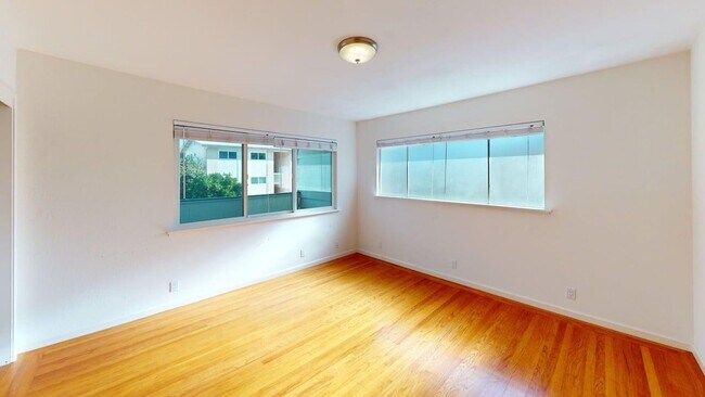 Building Photo - 207 Kent Ave