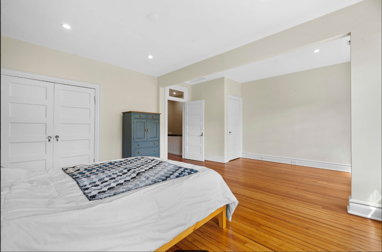 Building Photo - 2332 19th St NW