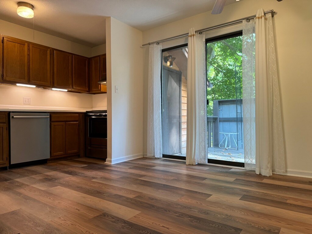 Building Photo - 2821 Seclusion Ct
