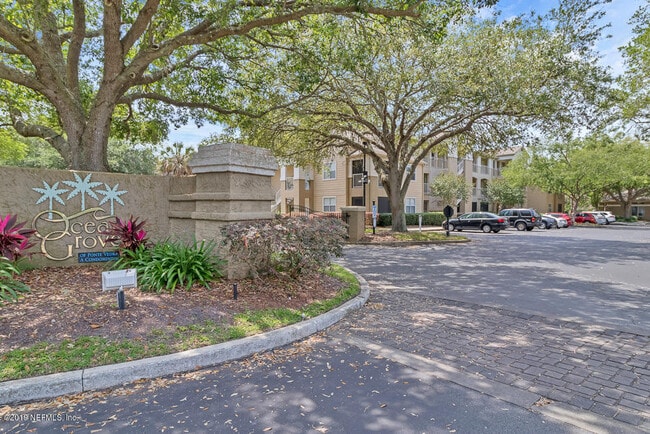 Building Photo - 29 Arbor Club Dr