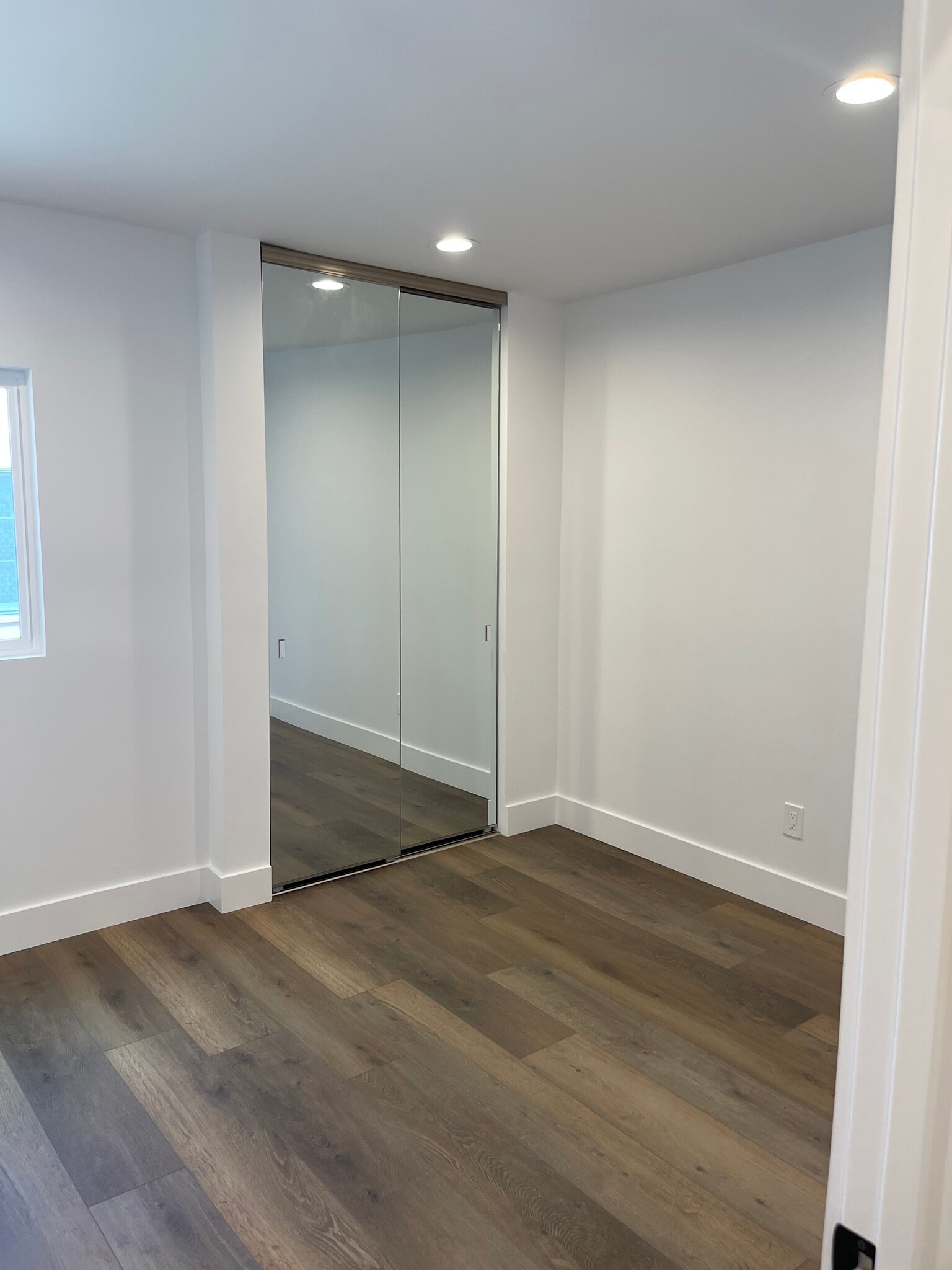 Building Photo - 1536 N Commonwealth Ave