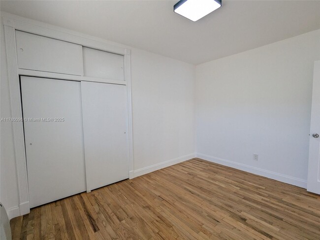 Building Photo - 7805 Crespi Blvd