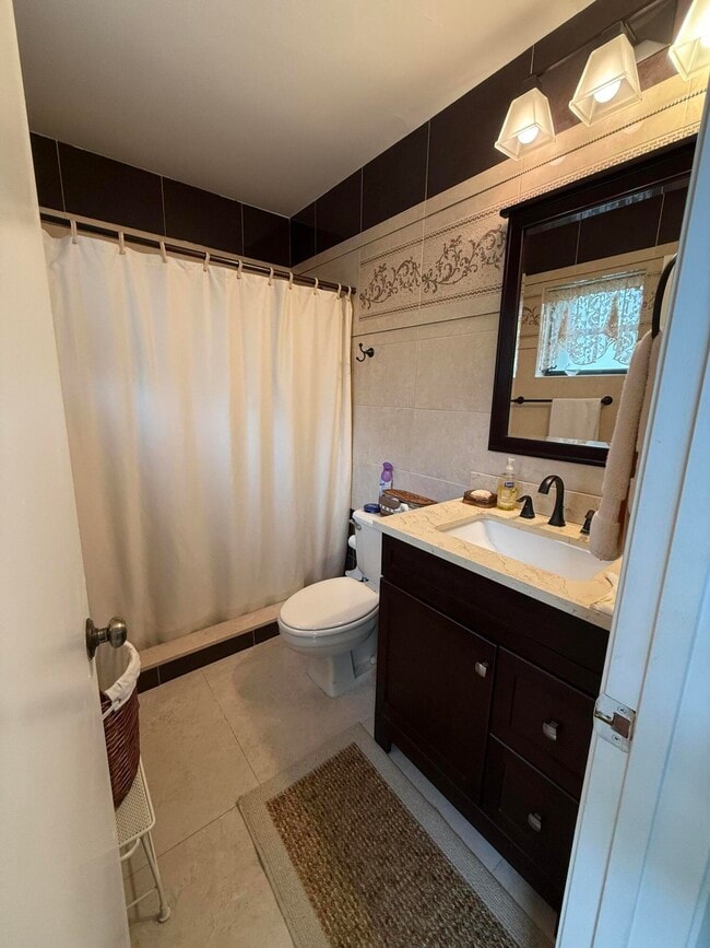 Building Photo - 6289 Red Cedar Cir