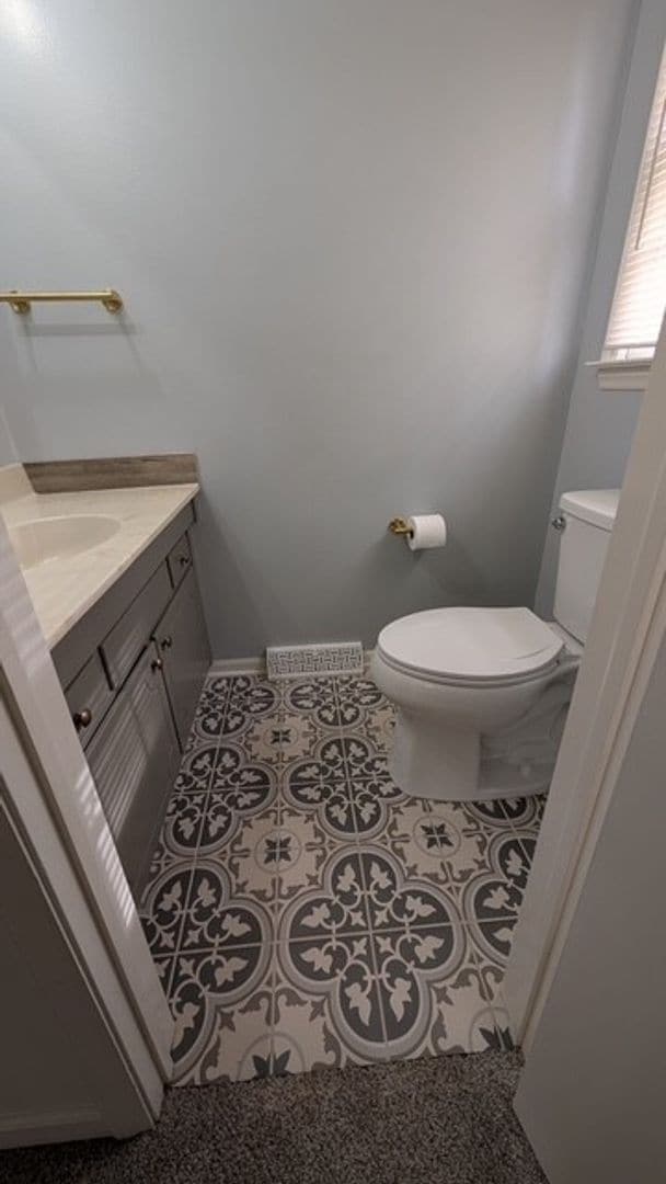 Building Photo - Lindley Park Rental!