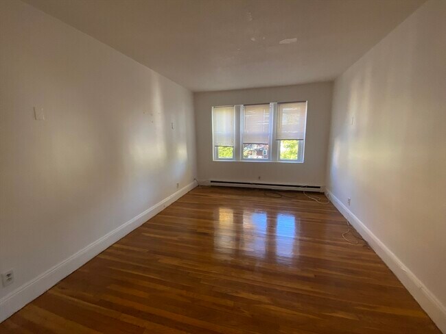 Building Photo - 451 Norfolk St
