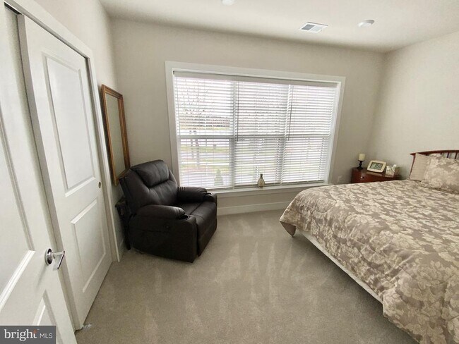 Building Photo - 106 St Ives Pl