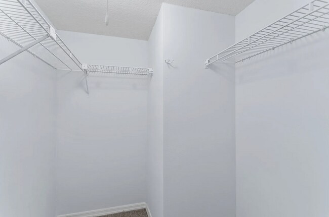 Building Photo - 2 Bed 2 Bath Condo for Rent in 55+ Peaceful Community!