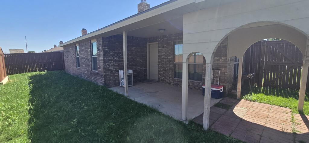 Building Photo - 3020 San Pedro Dr