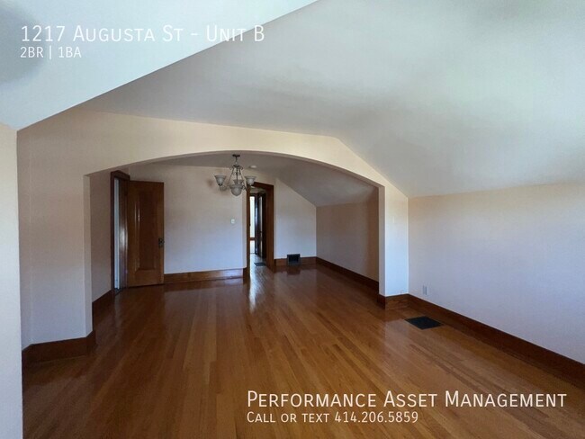 Building Photo - 1217 Augusta St