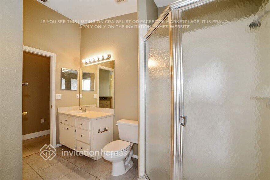 Building Photo - 10123 Briar Cir