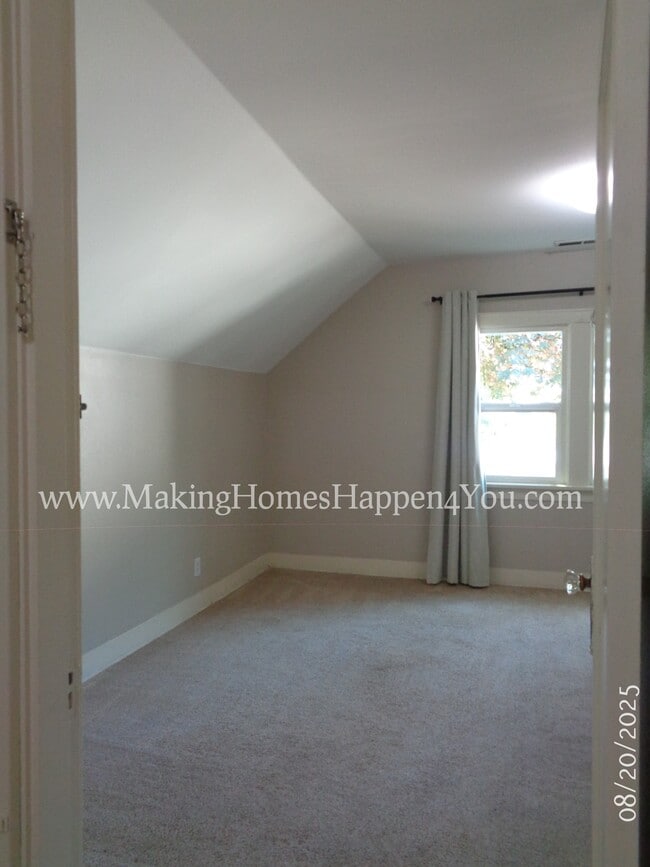 Building Photo - 2160 Trade St SE